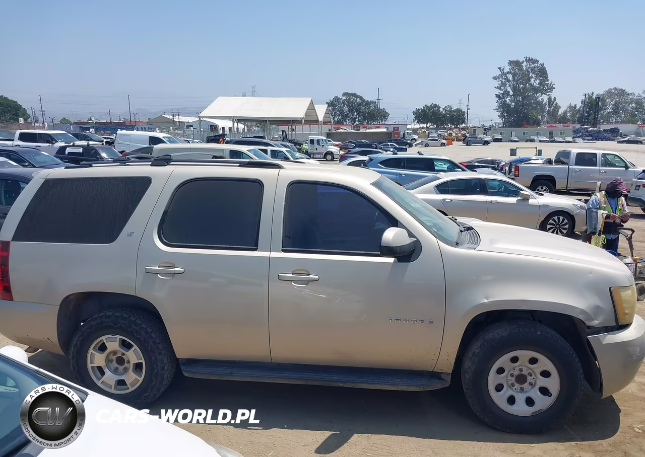 2007 Chevrolet Tahoe Lt VIN:1GNFC130X7R131016 - 13