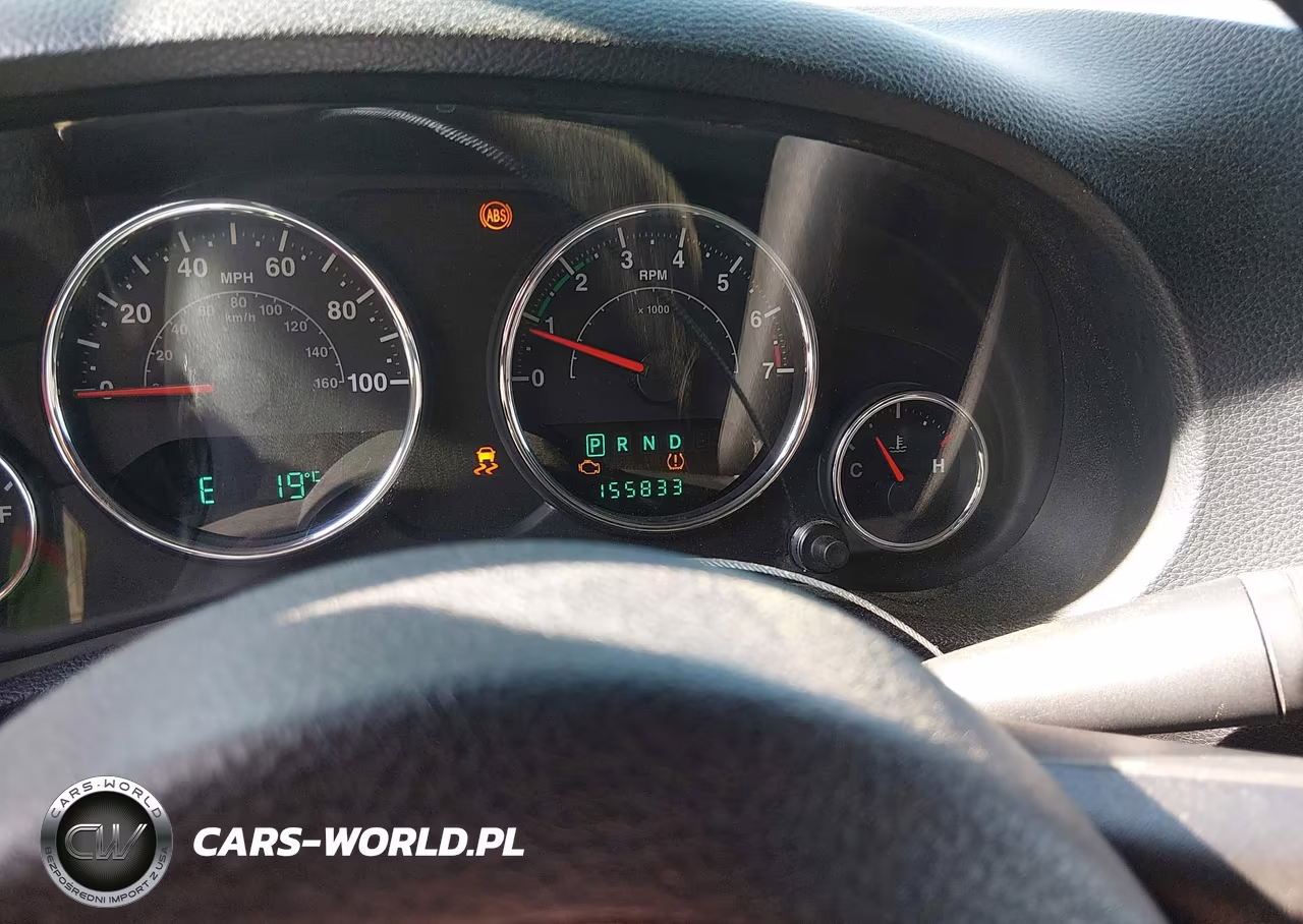 2013 Jeep Wrangler Unlimited Sahara VIN:1C4HJWEG7DL609034 - 15