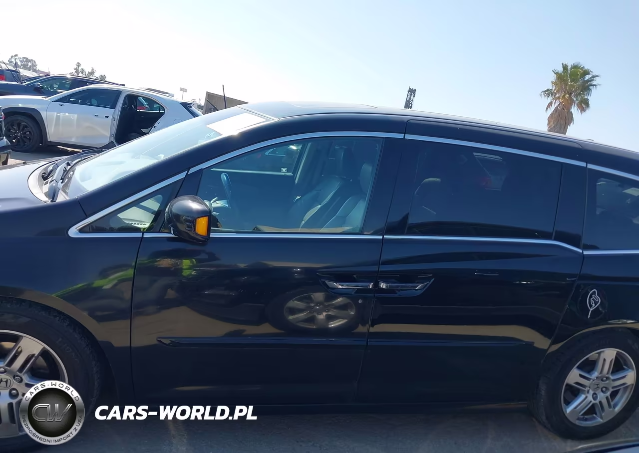 2011 Honda Odyssey Touring-Touring Elite VIN:5FNRL5H91BB091556 - 14