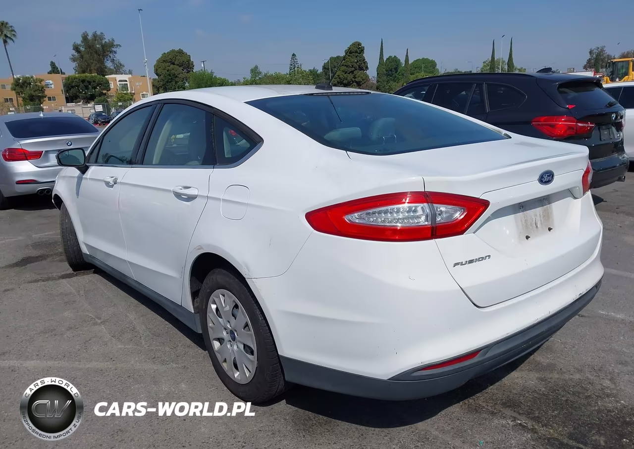 2014 Ford Fusion S VIN:3FA6P0G77ER283891 - 3