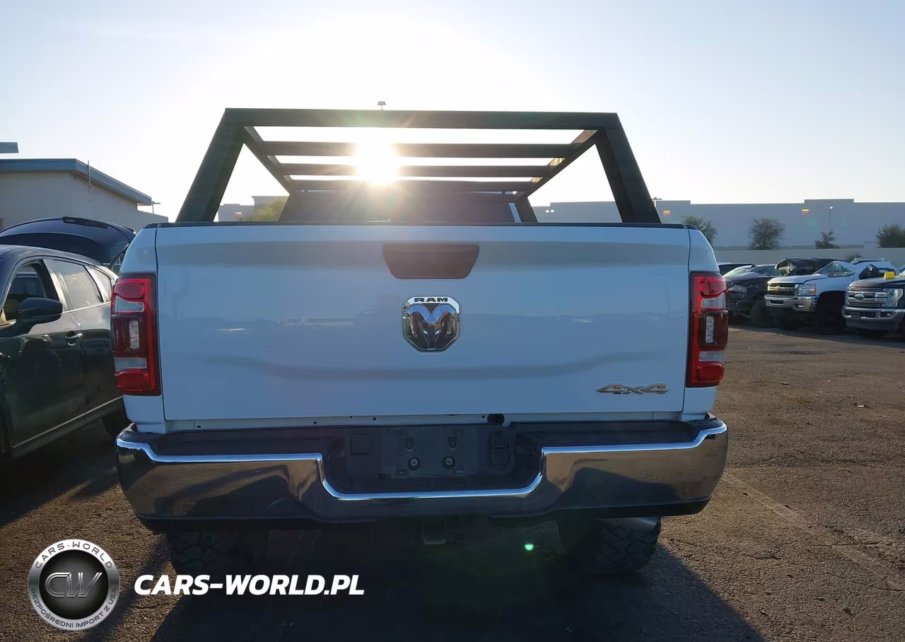 2024 Ram 2500 Tradesman 4X4 8' Box VIN:3C6UR5HL8RG370745 - 16