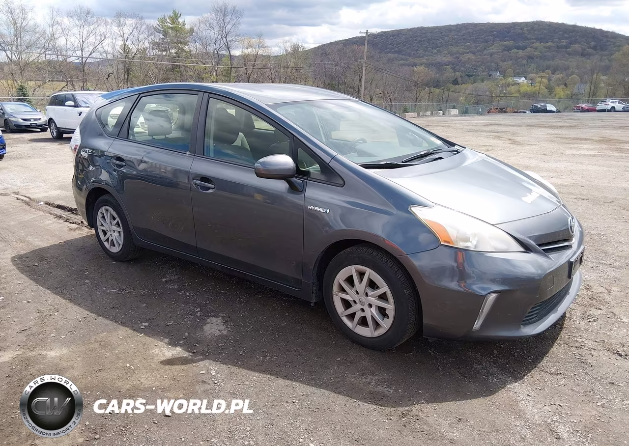 2013 Toyota Prius V Three