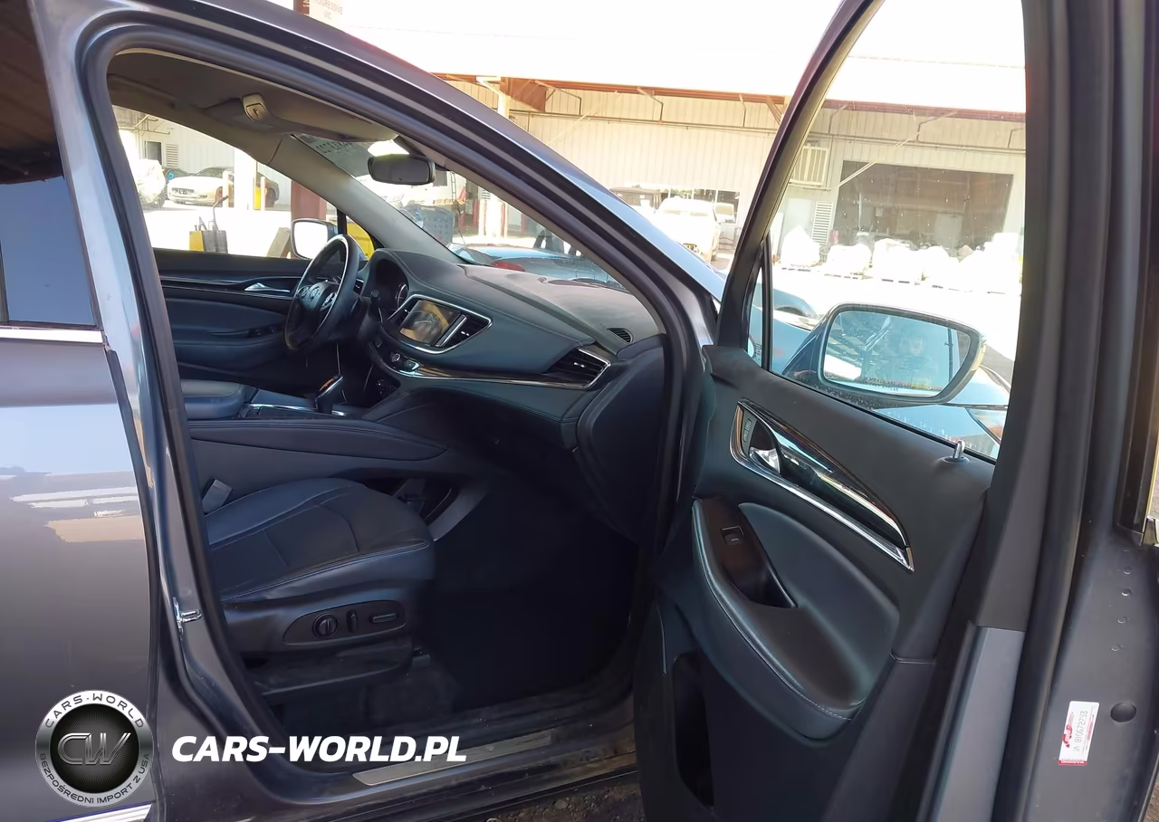 2018 Buick Enclave Essence VIN:5GAERBKW5JJ233944 - 5