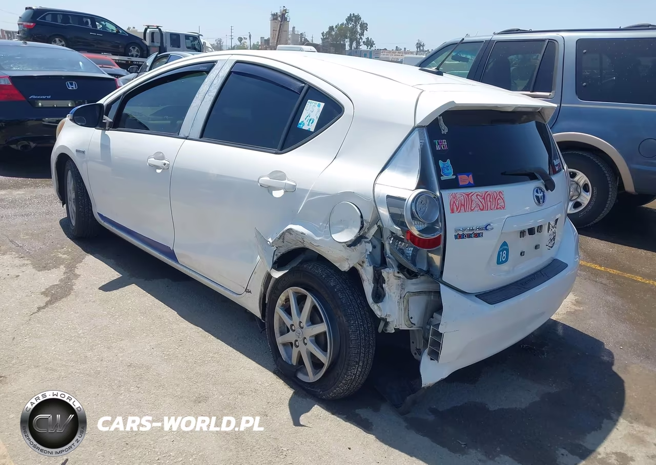 2012 Toyota Prius C Four VIN:JTDKDTB38C1013373 - 3