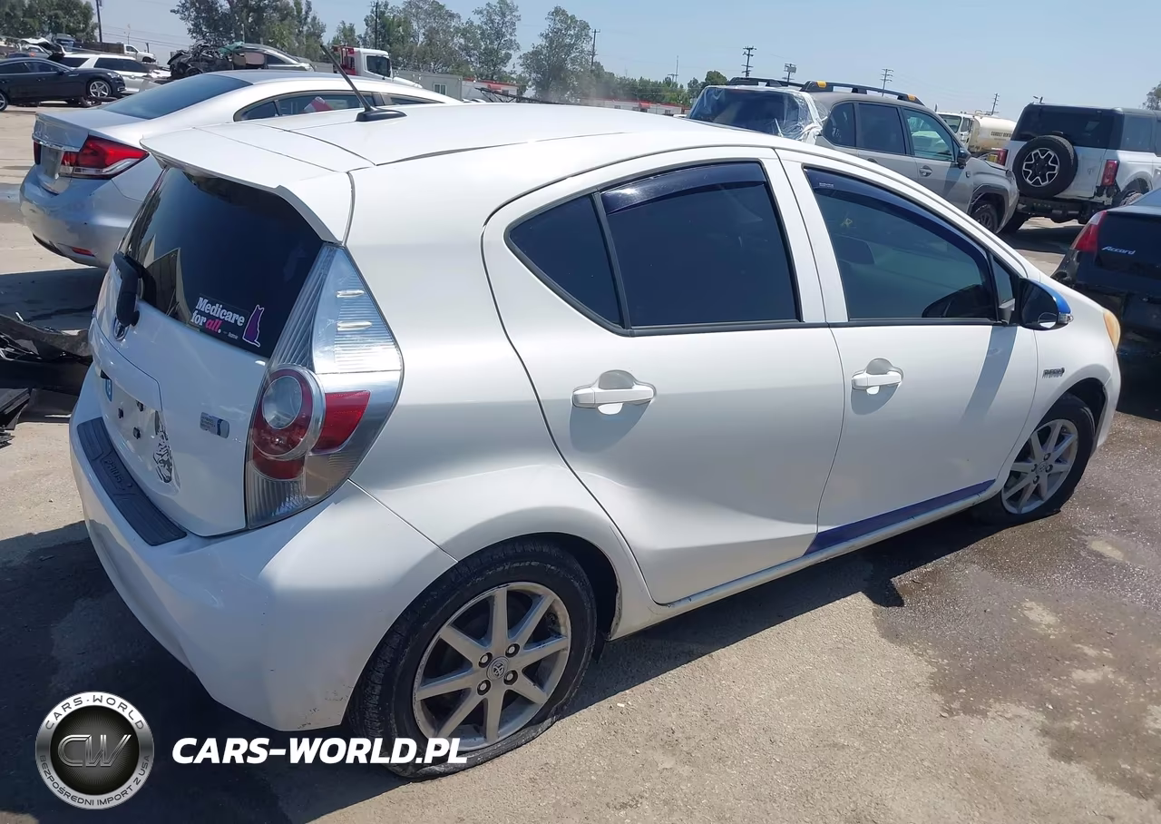 2012 Toyota Prius C Four VIN:JTDKDTB38C1013373 - 4