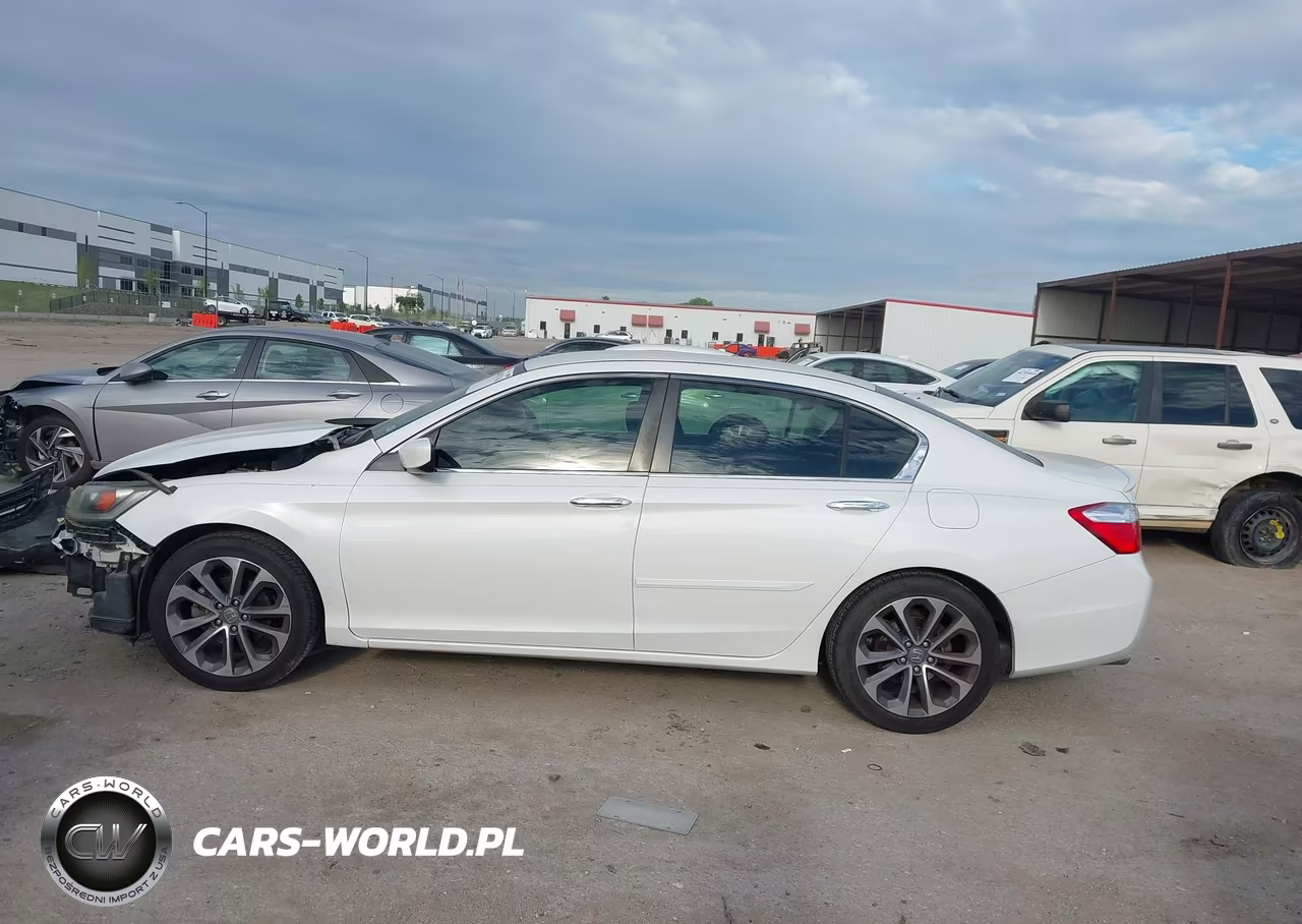 2015 Honda Accord Sport VIN:1HGCR2F58FA008207 - 14