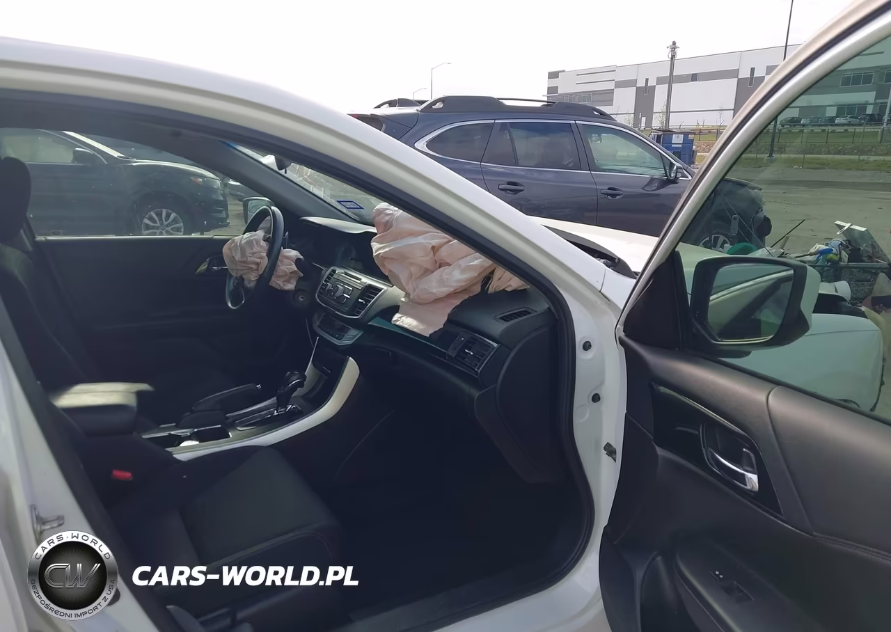 2015 Honda Accord Sport VIN:1HGCR2F58FA008207 - 5