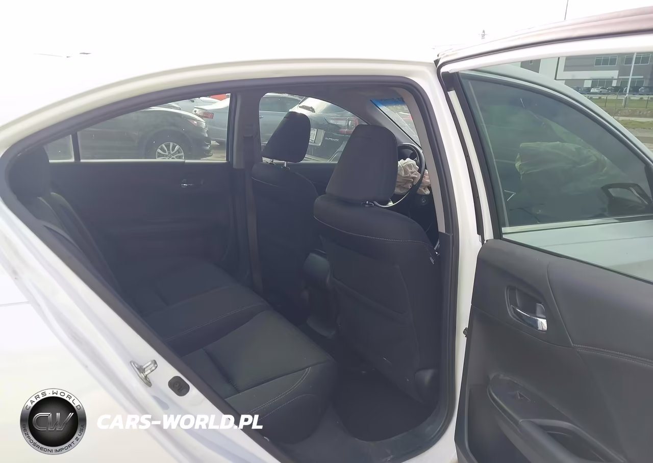 2015 Honda Accord Sport VIN:1HGCR2F58FA008207 - 8