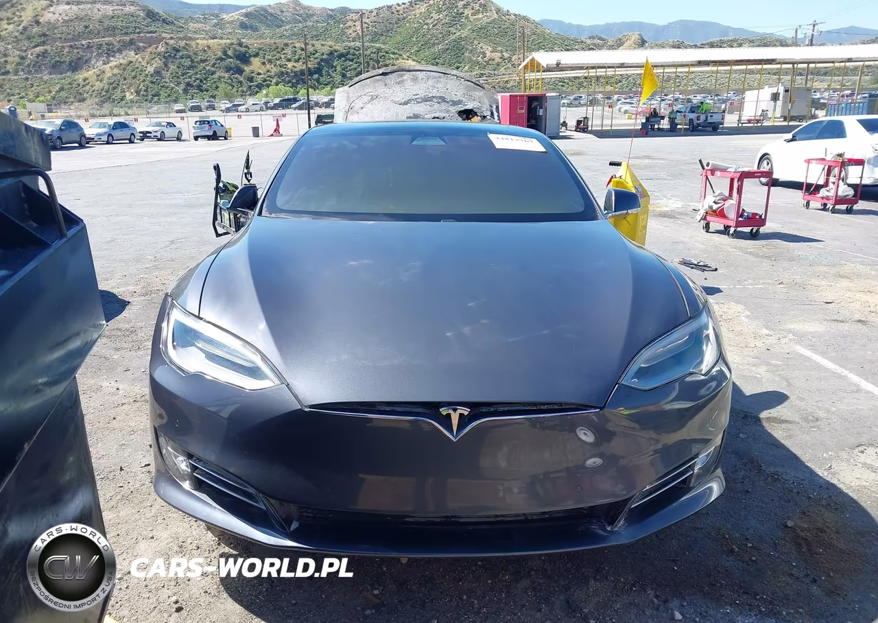 2018 Tesla Model S VIN:5YJSA1E2XJF276047 - 11