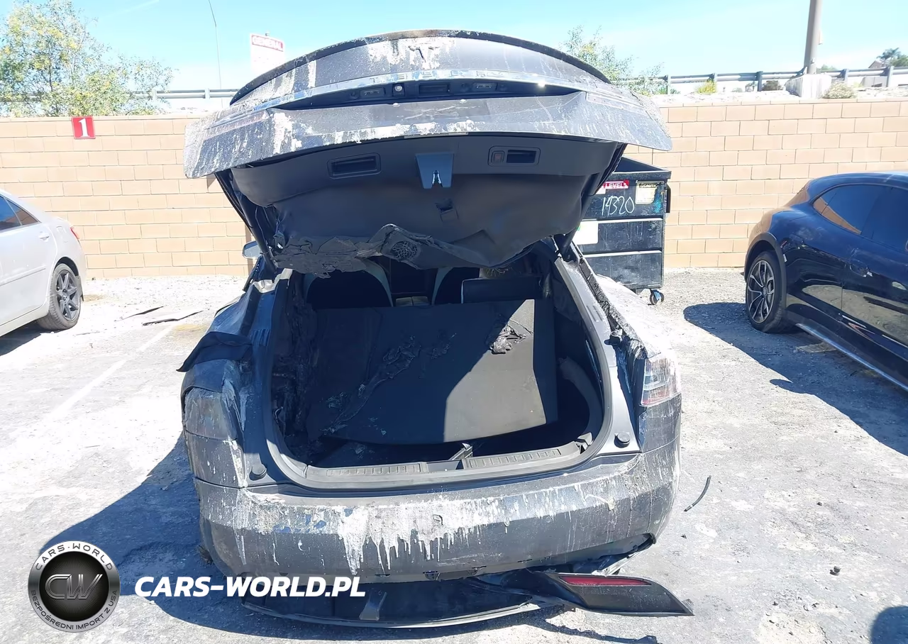 2018 Tesla Model S VIN:5YJSA1E2XJF276047 - 15