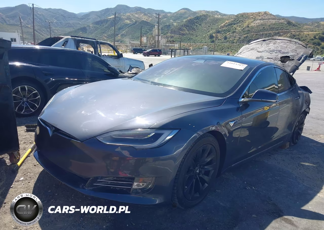 2018 Tesla Model S VIN:5YJSA1E2XJF276047 - 2