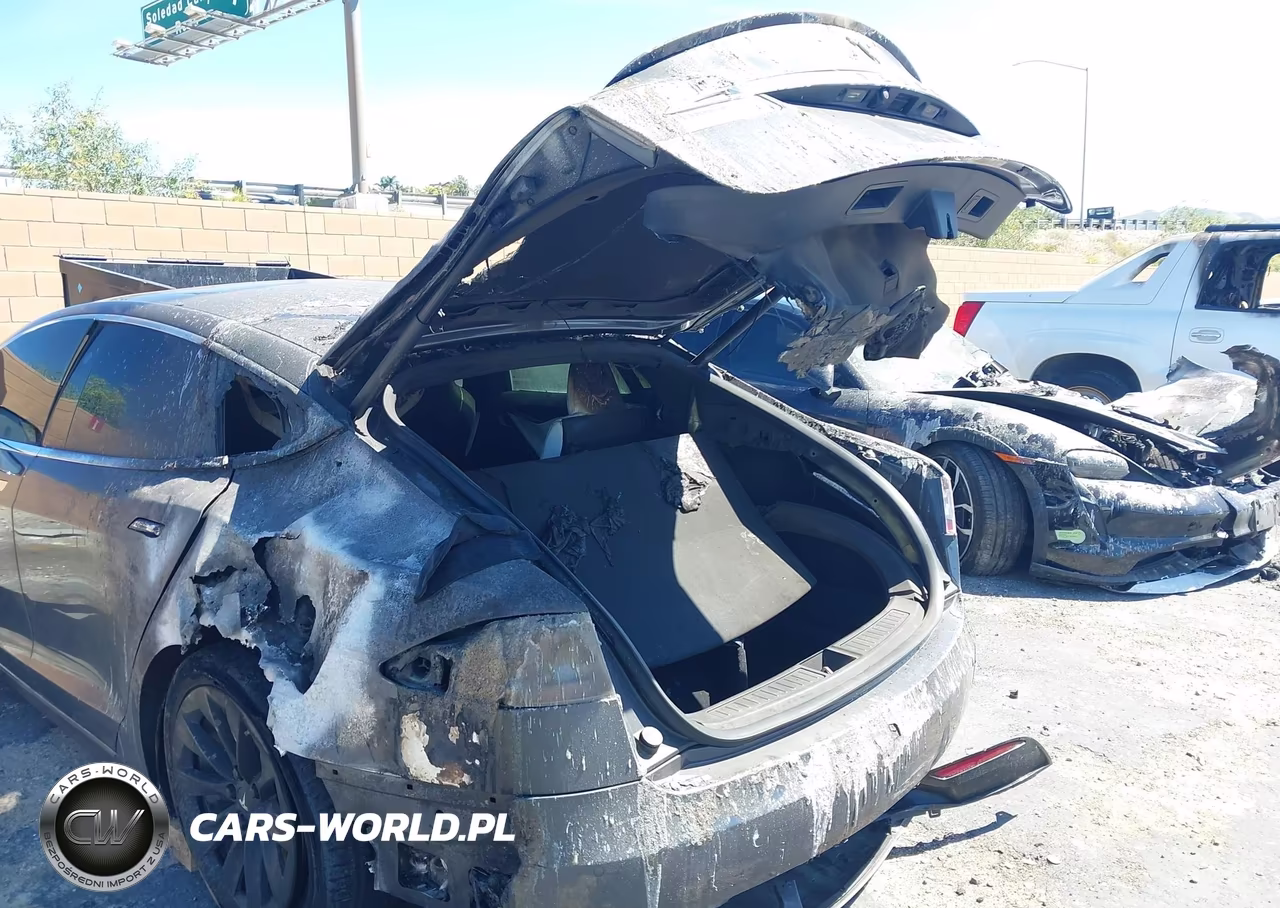 2018 Tesla Model S VIN:5YJSA1E2XJF276047 - 6