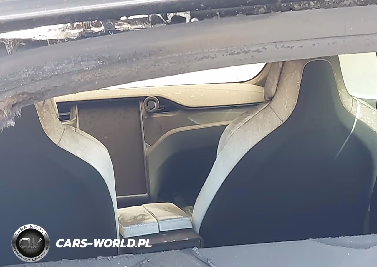 2018 Tesla Model S VIN:5YJSA1E2XJF276047 - 7