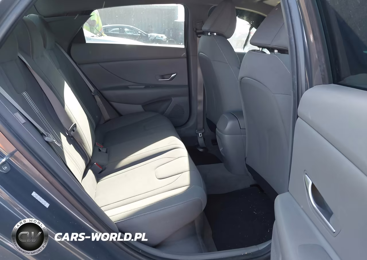 2024 Hyundai Elantra Hybrid Blue VIN:KMHLM4DJ0RU119521 - 8