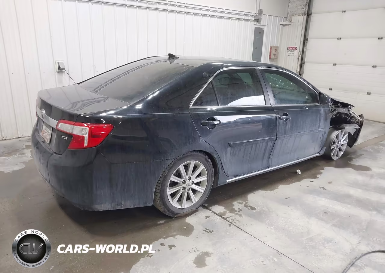 2014 Toyota Camry Xle V6 VIN:4T1BK1FK9EU544137 - 4