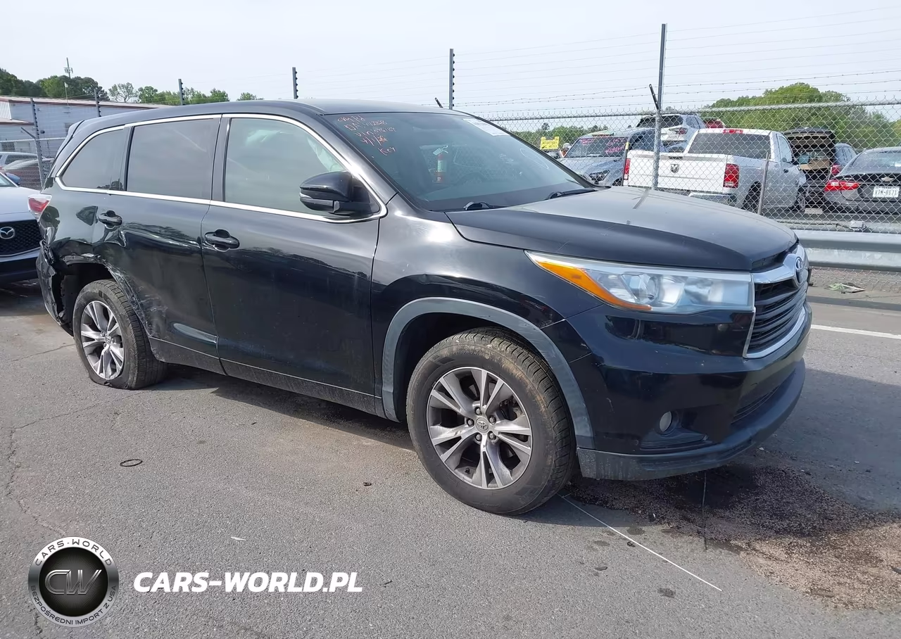 2015 Toyota Highlander Le Plus V6