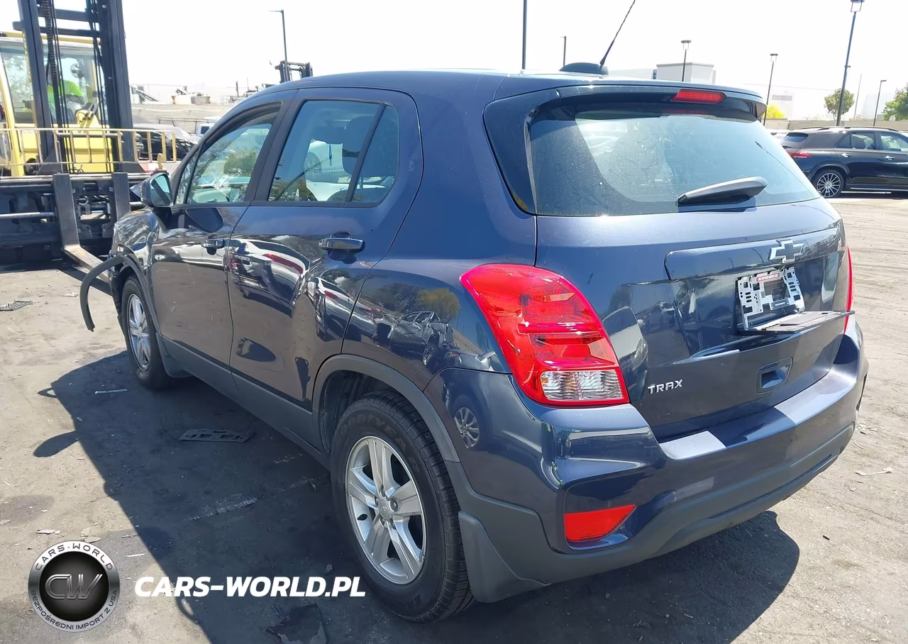 2019 Chevrolet Trax Ls VIN:3GNCJKSB6KL203721 - 3