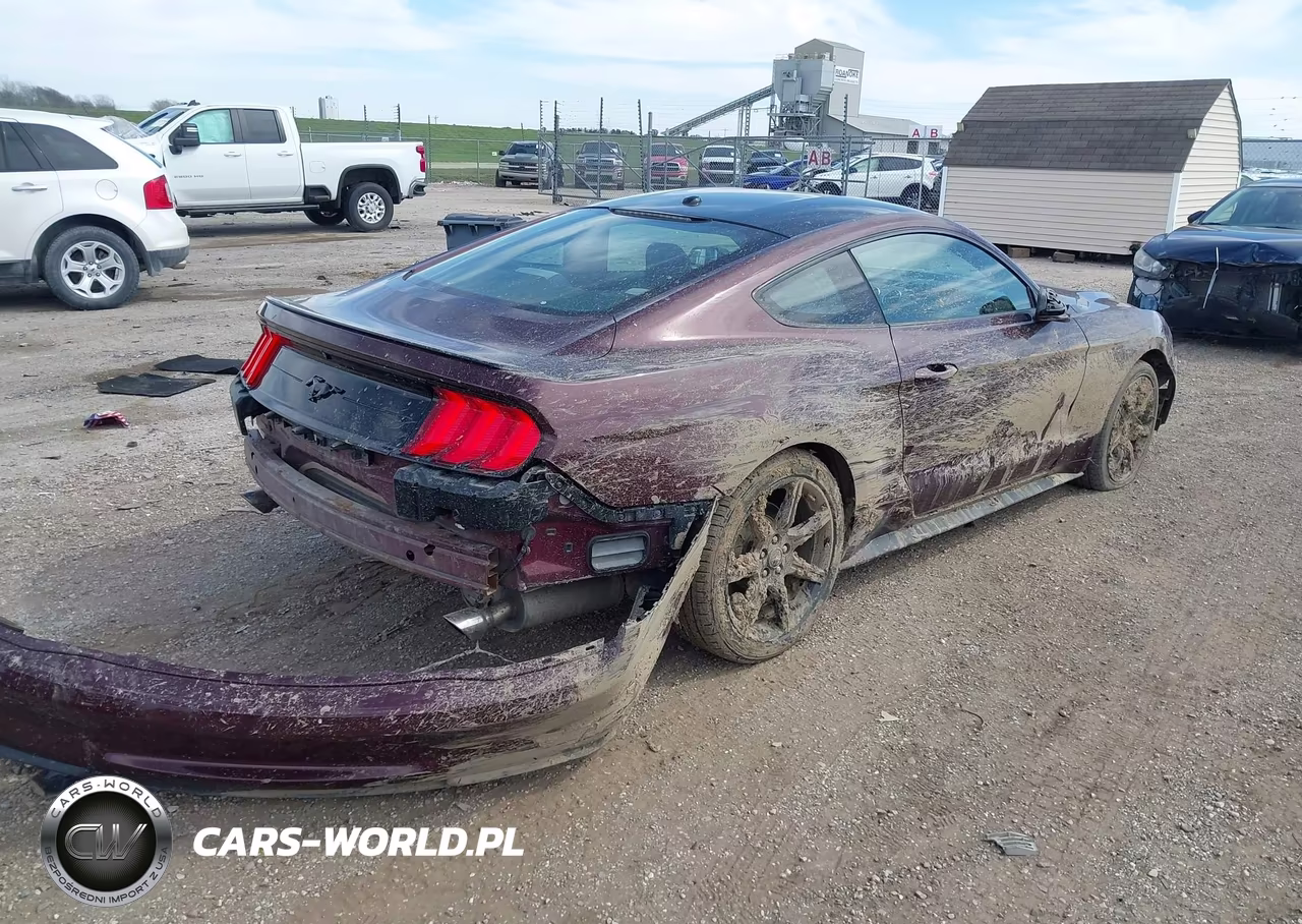 2018 Ford Mustang Ecoboost VIN:1FA6P8TH1J5112077 - 4