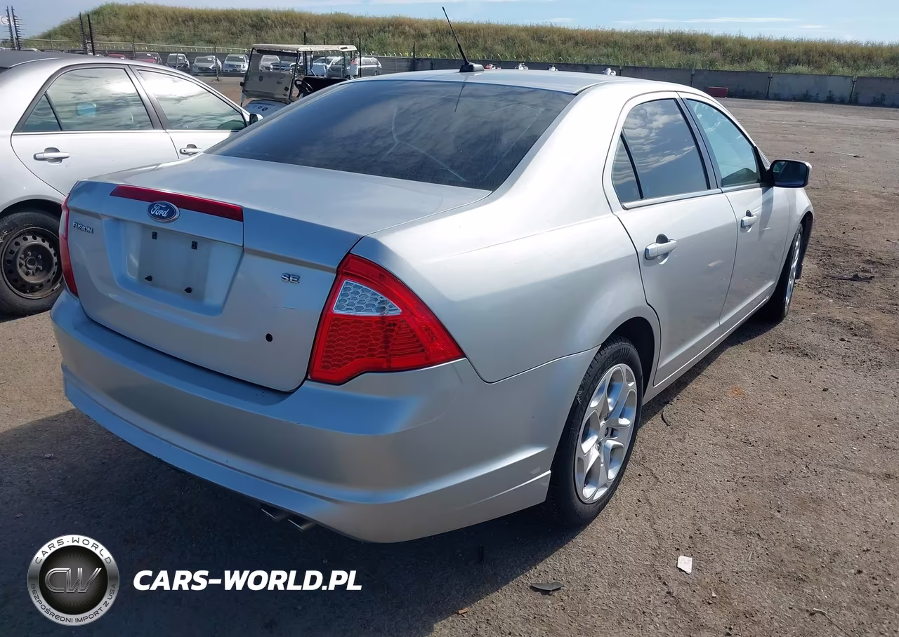 2010 Ford Fusion Se VIN:3FAHP0HA5AR383940 - 4