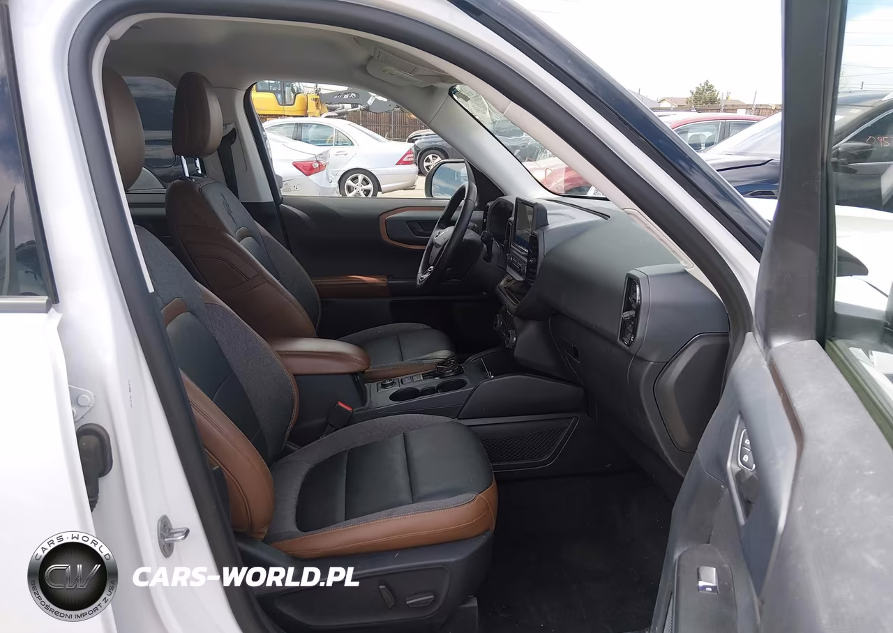 2021 Ford Bronco Sport Outer Banks VIN:3FMCR9C60MRA97015 - 5