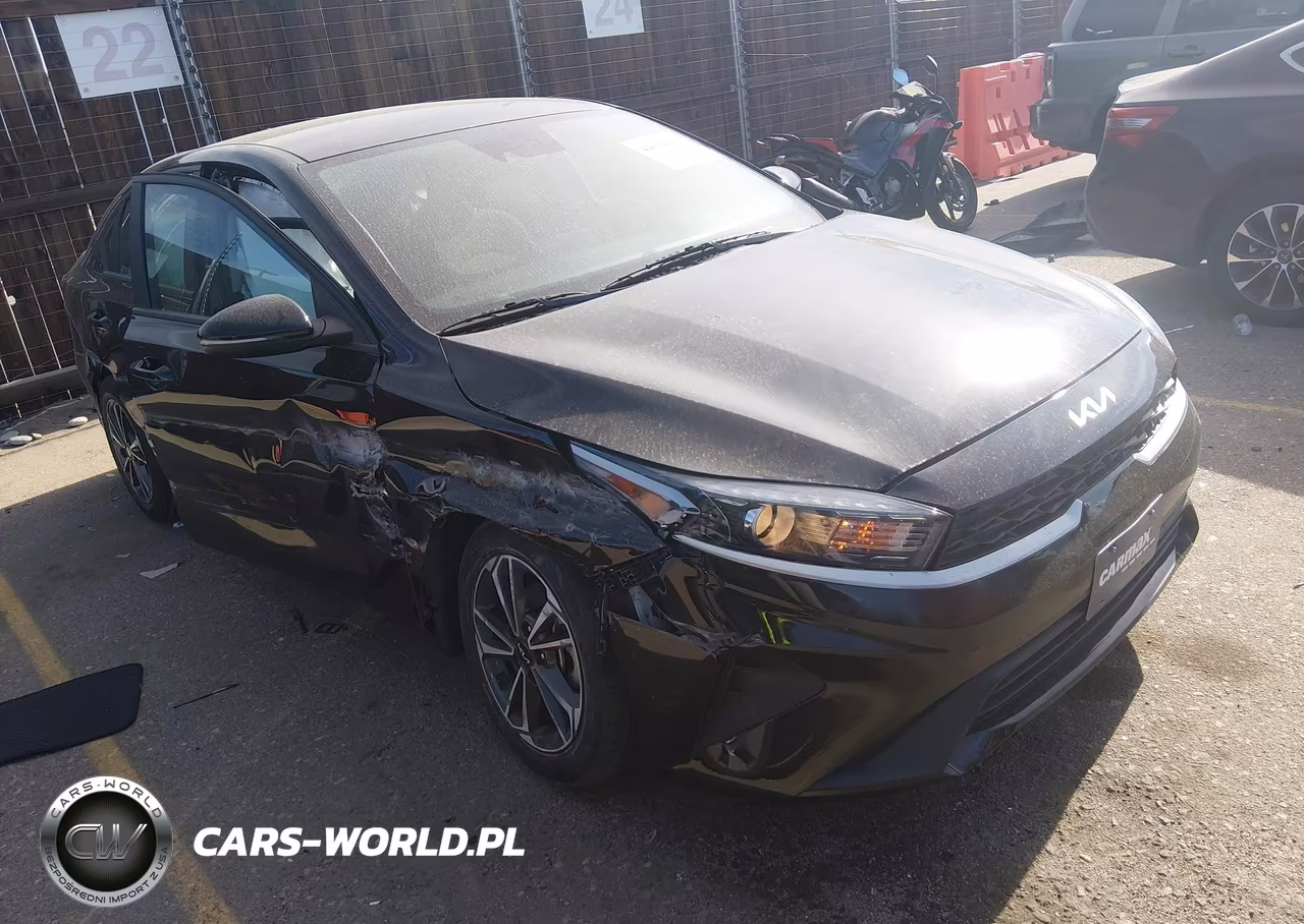 2023 Kia Forte Lxs – zdjęcie 1 z 16