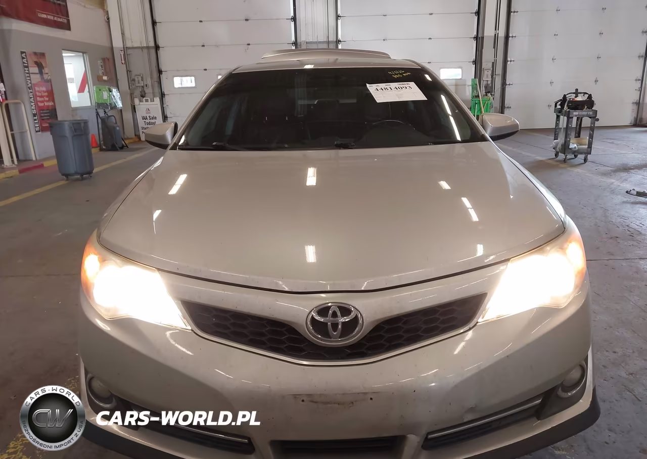 2014 Toyota Camry Se Sport VIN:4T1BF1FK0EU775531 - 12
