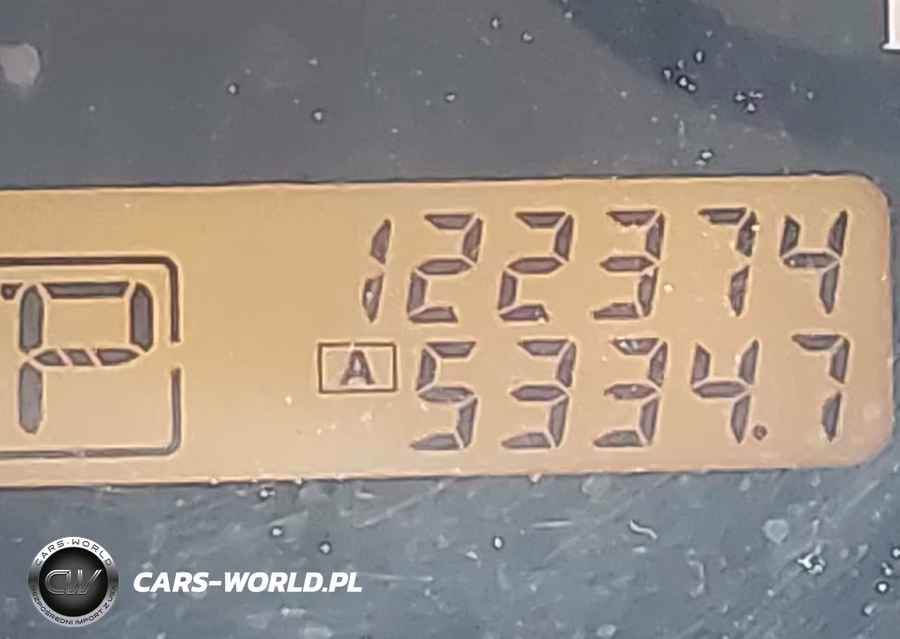2009 Nissan Versa 1.8S VIN:3N1BC11E39L437073 - 15