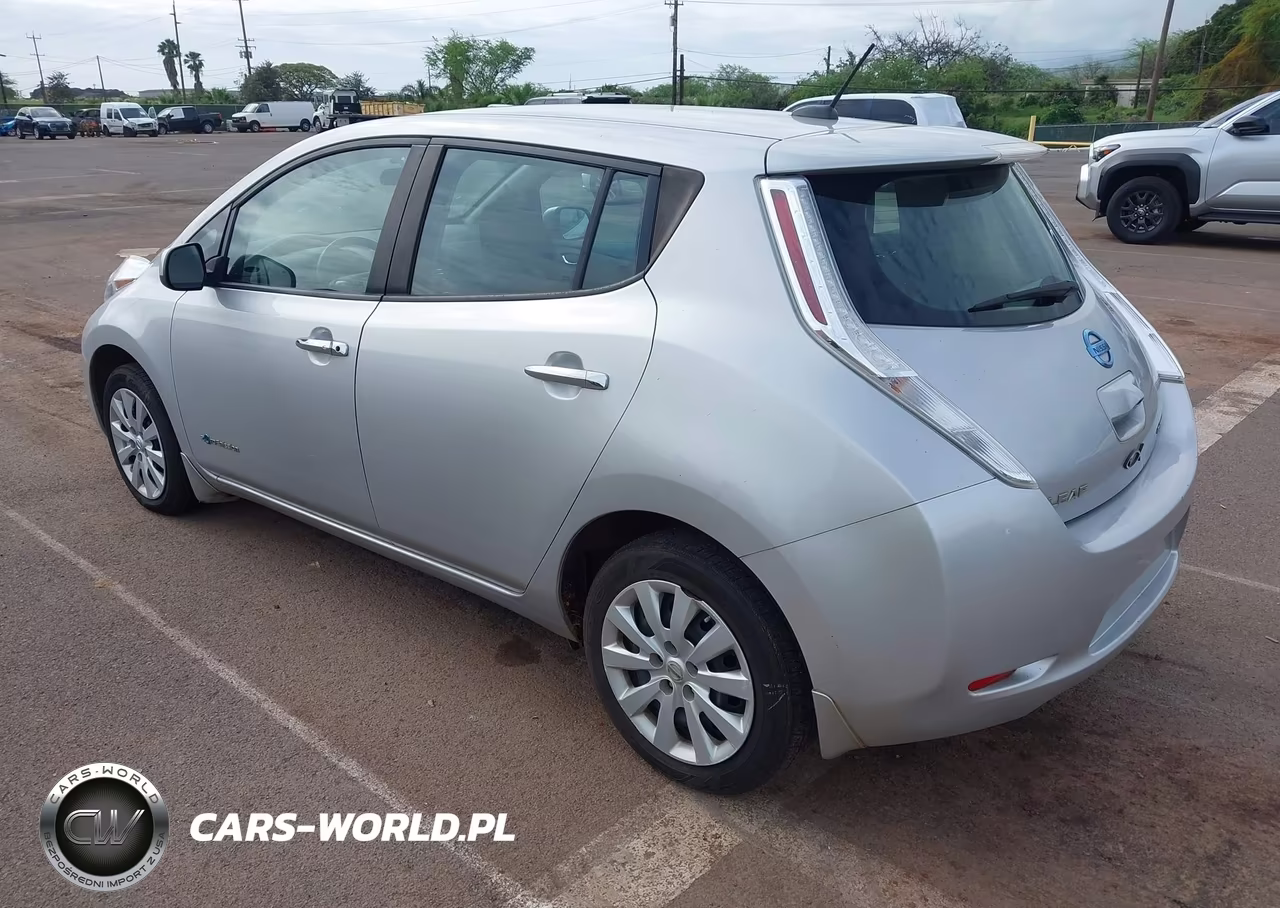 2015 Nissan Leaf S VIN:1N4AZ0CP4FC329803 - 3