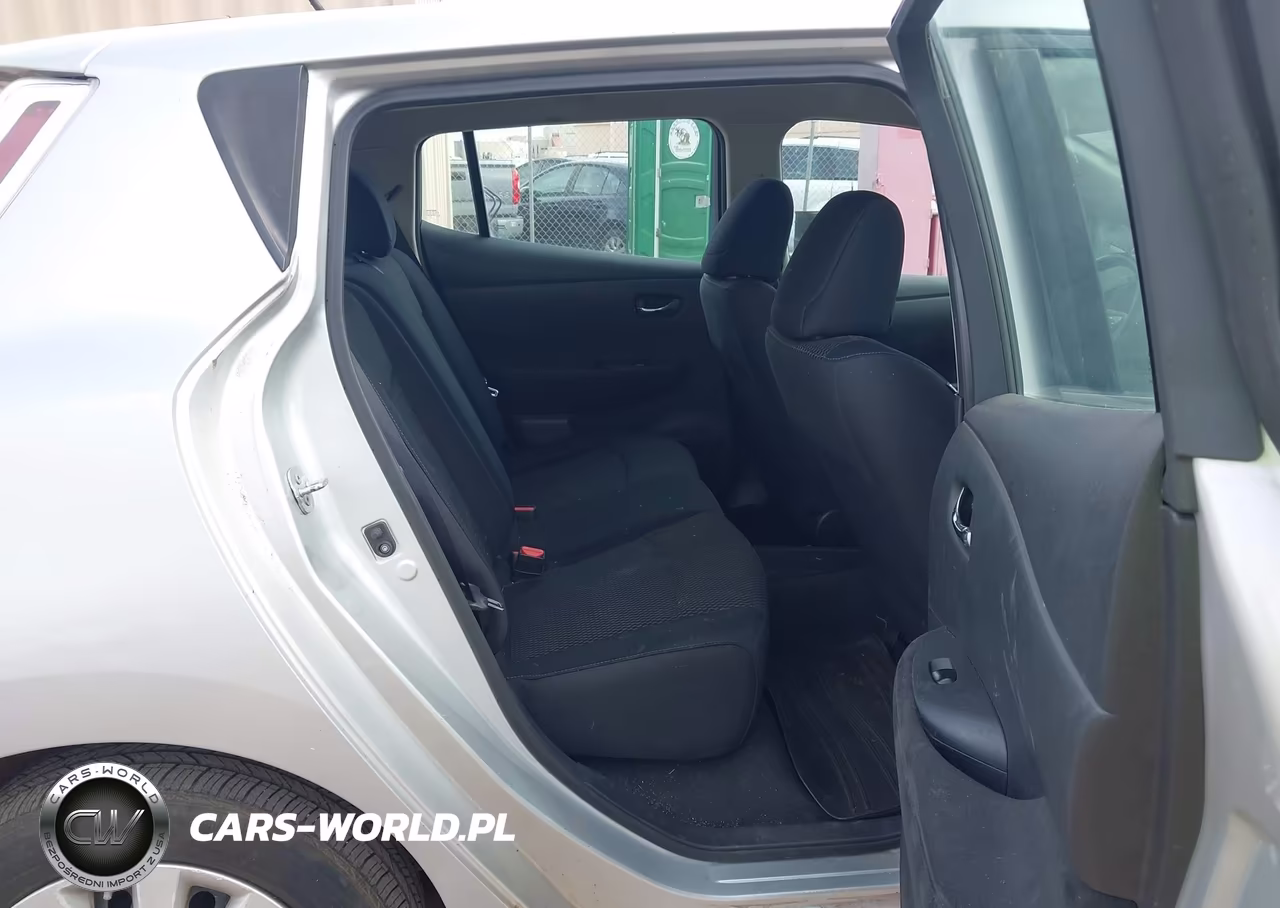 2015 Nissan Leaf S VIN:1N4AZ0CP4FC329803 - 8