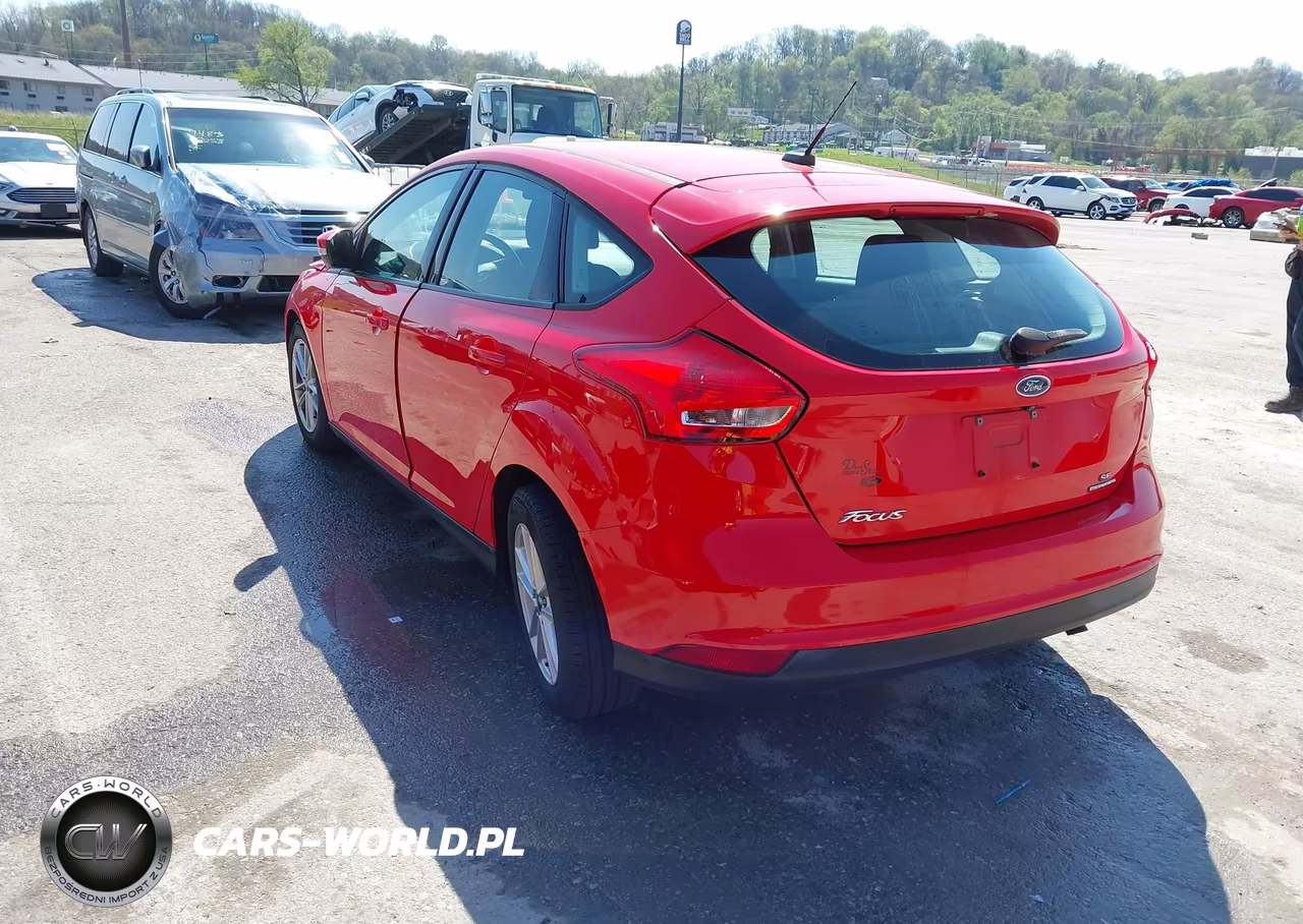 2016 Ford Focus Se VIN:1FADP3K22GL281794 - 3