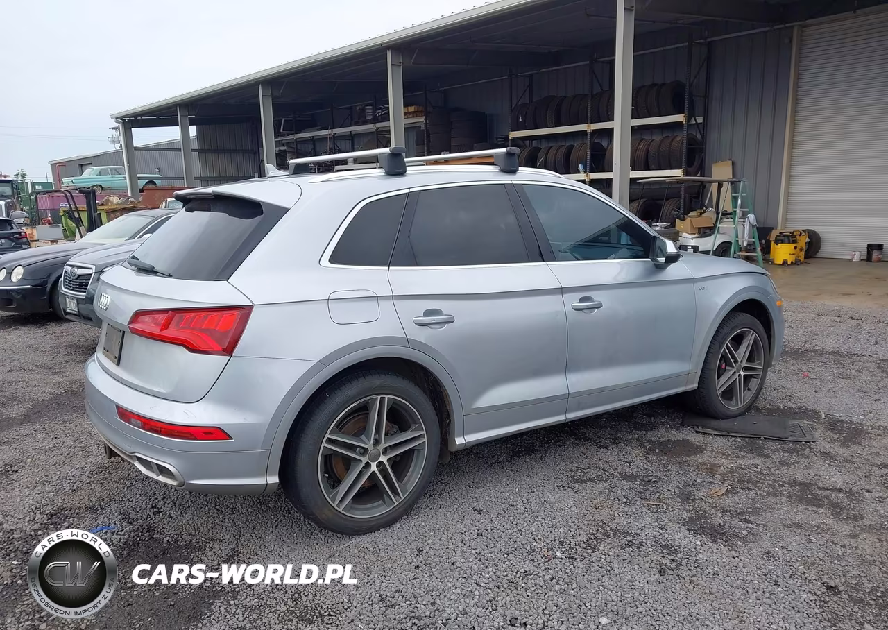 2018 Audi Sq5 3.0T Premium Plus VIN:WA1A4AFY7J2216164 - 4