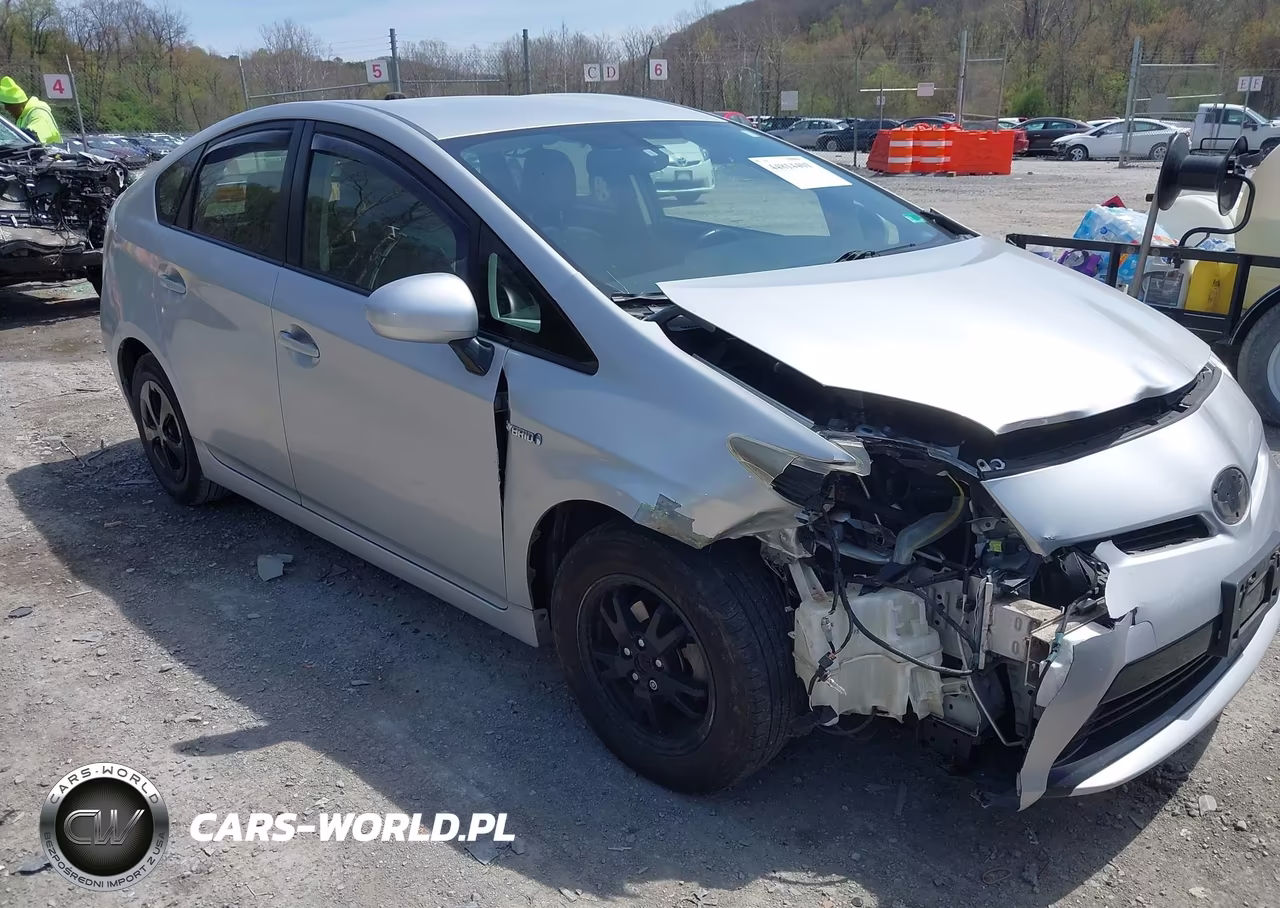 2013 Toyota Prius Four – zdjęcie 1 z 16