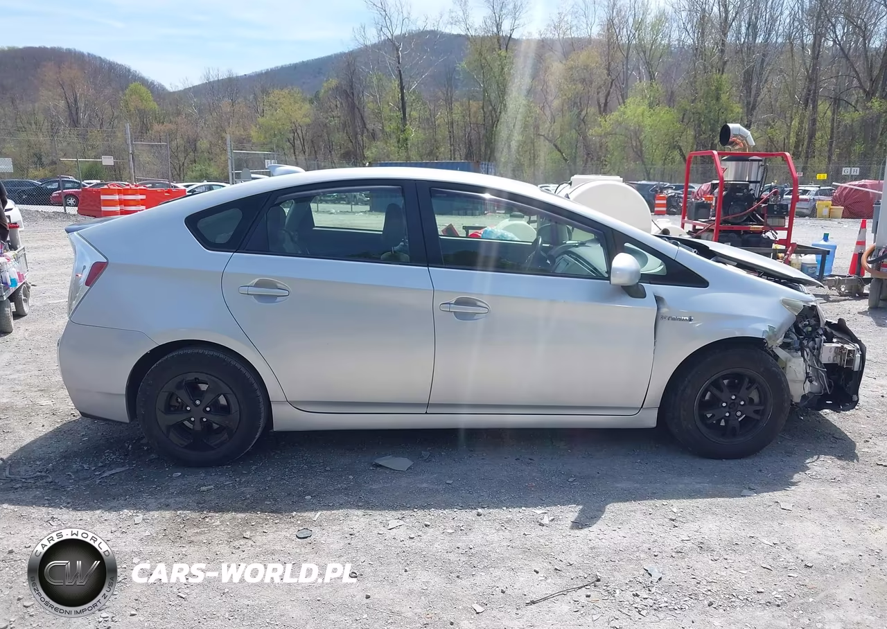 2013 Toyota Prius Four VIN:JTDKN3DU3D0349331 - 13