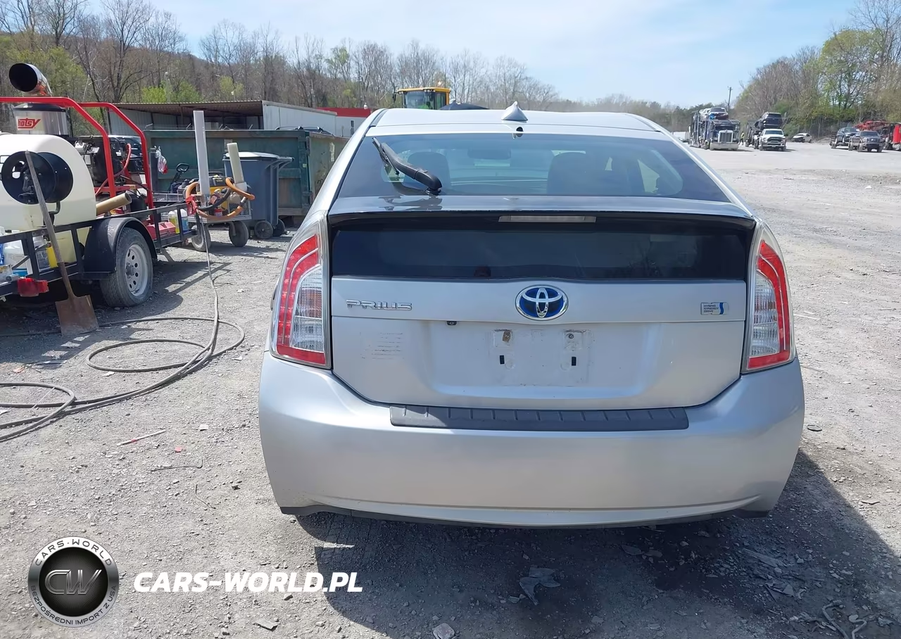 2013 Toyota Prius Four VIN:JTDKN3DU3D0349331 - 16