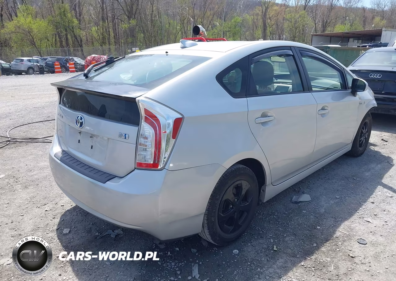 2013 Toyota Prius Four VIN:JTDKN3DU3D0349331 - 4