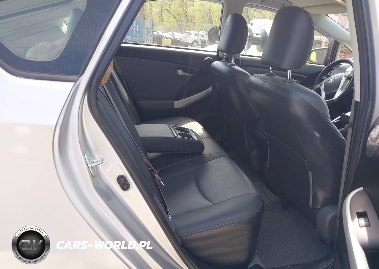 2013 Toyota Prius Four VIN:JTDKN3DU3D0349331 - 8