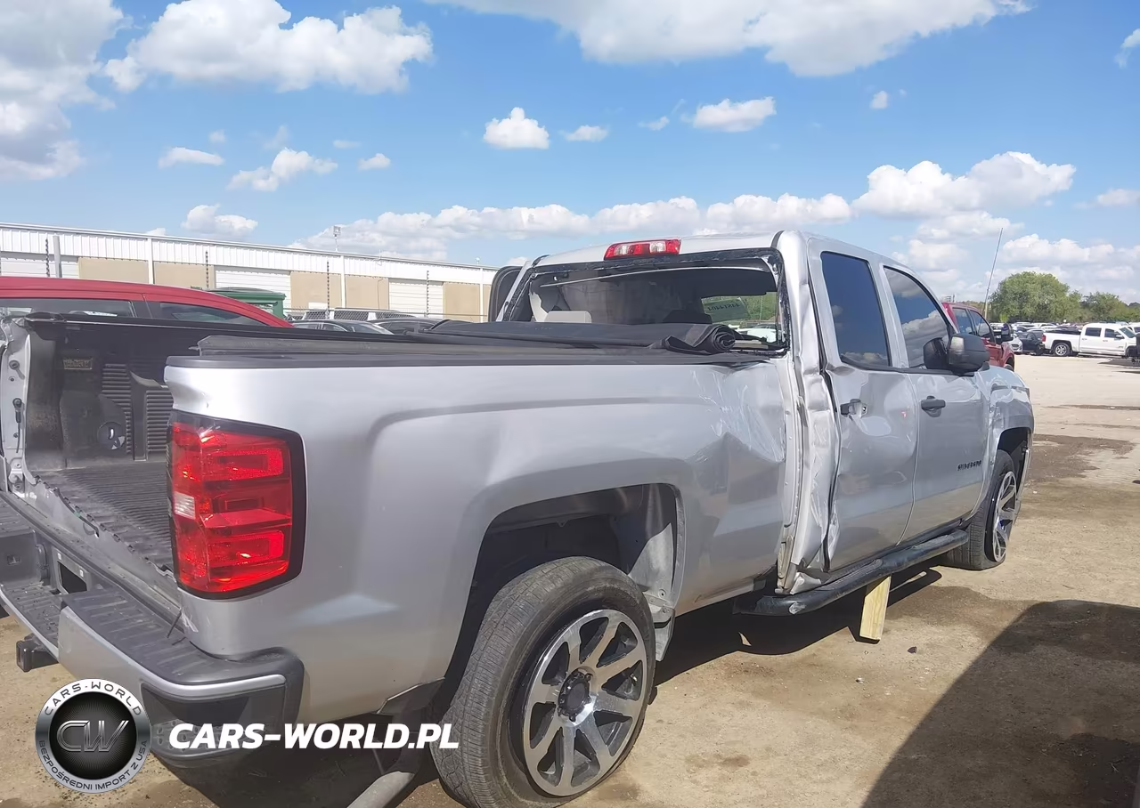 2018 Chevrolet Silverado 1500 Custom VIN:1GCRCPEH7JZ267901 - 14