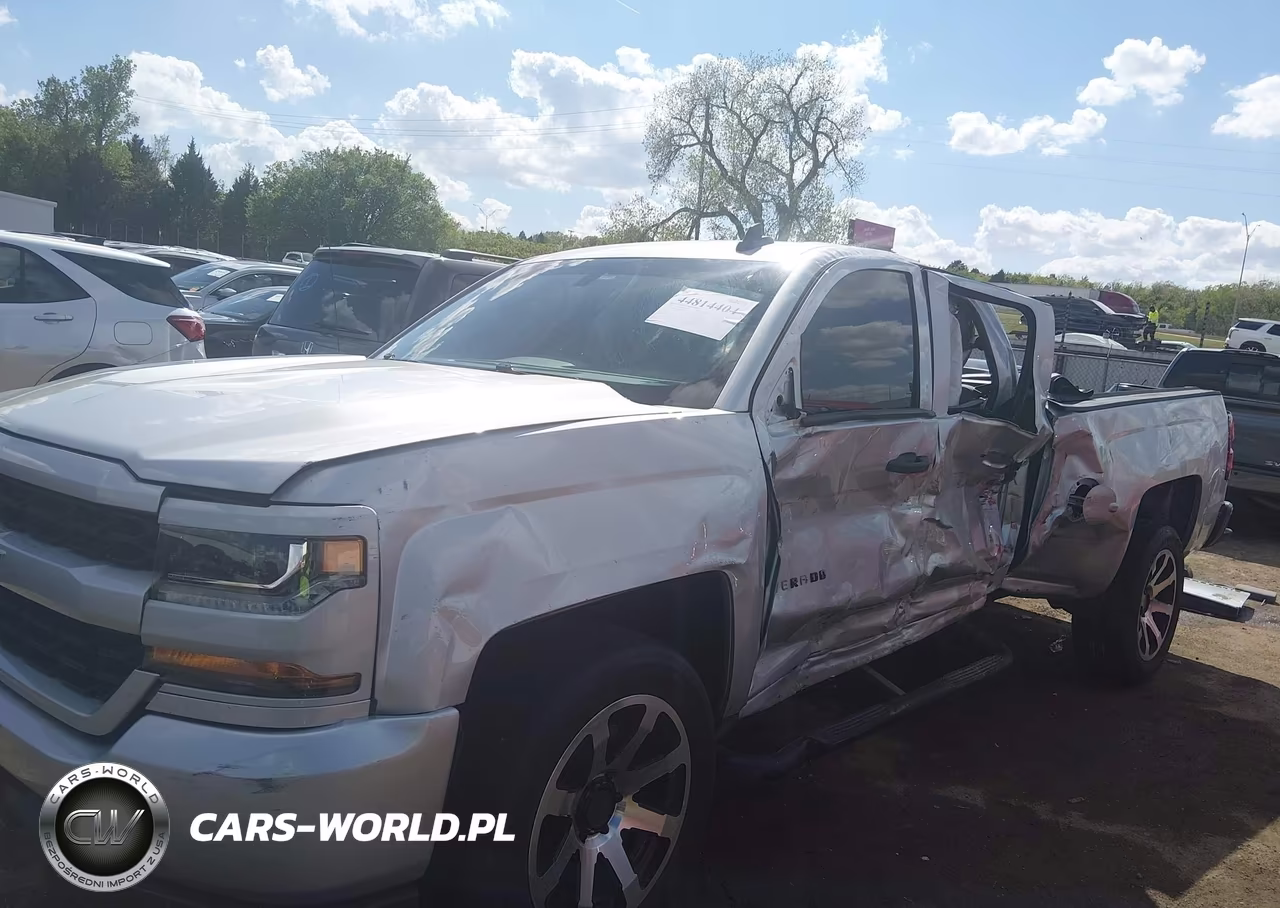 2018 Chevrolet Silverado 1500 Custom VIN:1GCRCPEH7JZ267901 - 15