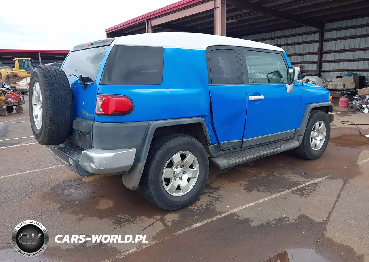 2007 Toyota Fj Cruiser VIN:JTEZU11FX70014613 - 4