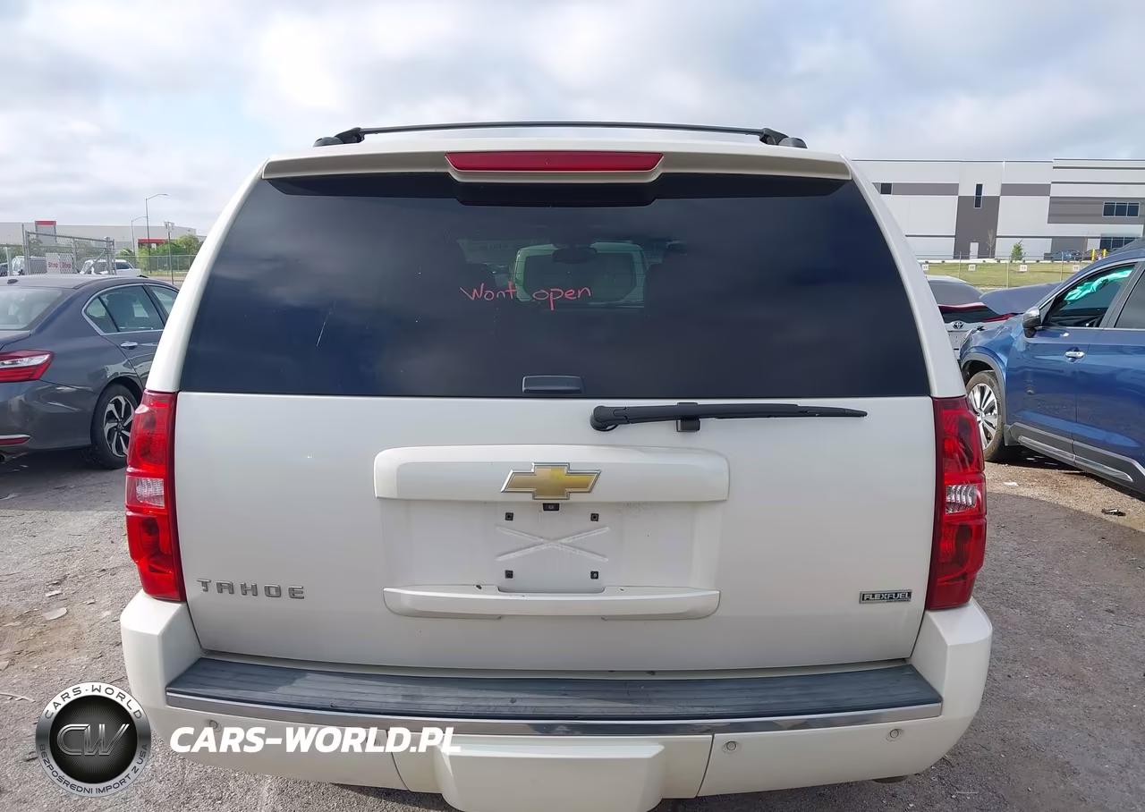 2011 Chevrolet Tahoe Ltz VIN:1GNSKCE00BR384672 - 16
