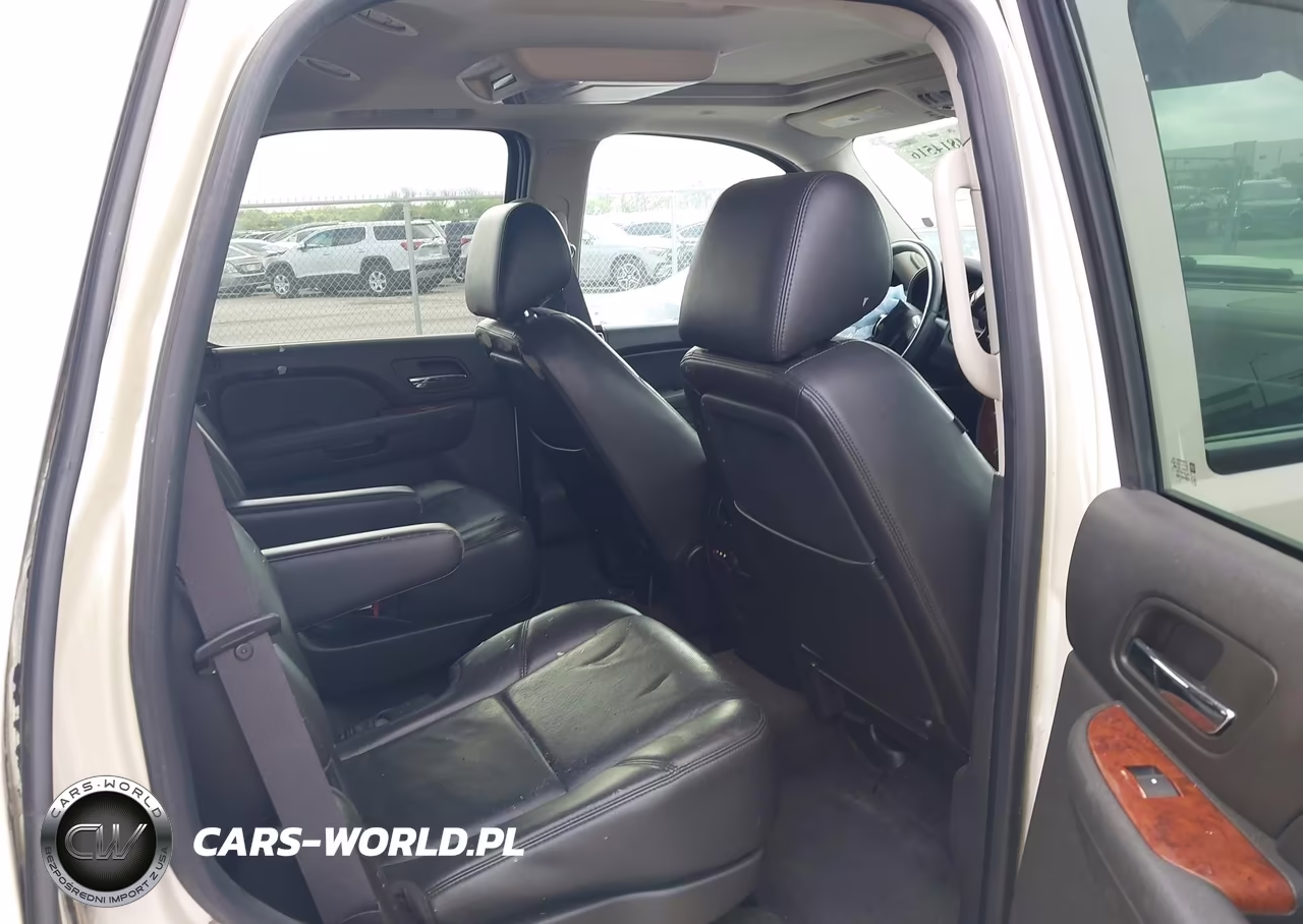 2011 Chevrolet Tahoe Ltz VIN:1GNSKCE00BR384672 - 8