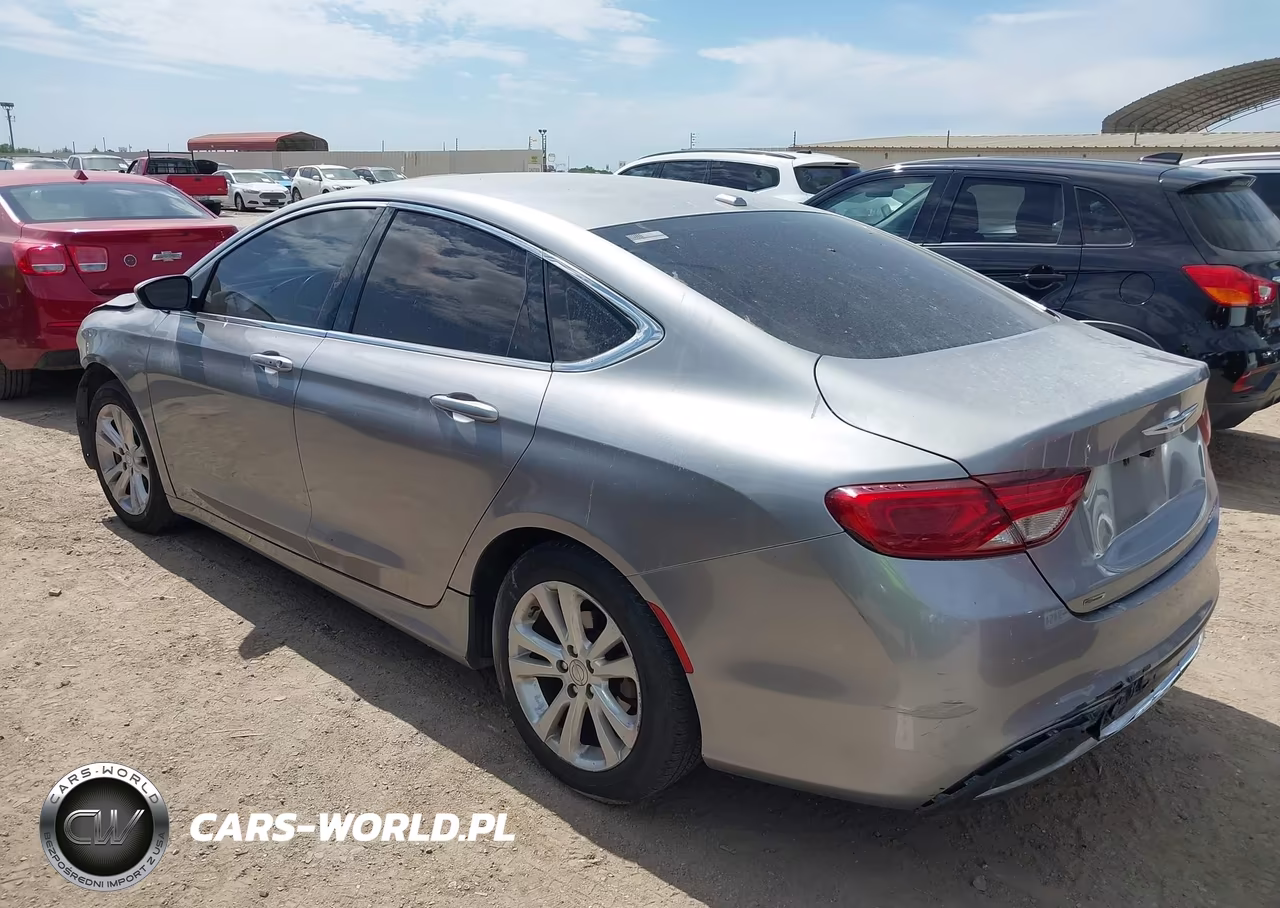 2015 Chrysler 200 Limited VIN:1C3CCCAB4FN739717 - 3
