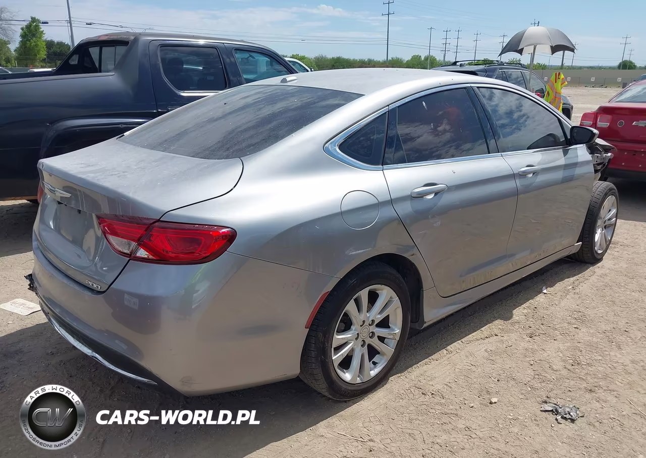 2015 Chrysler 200 Limited VIN:1C3CCCAB4FN739717 - 4
