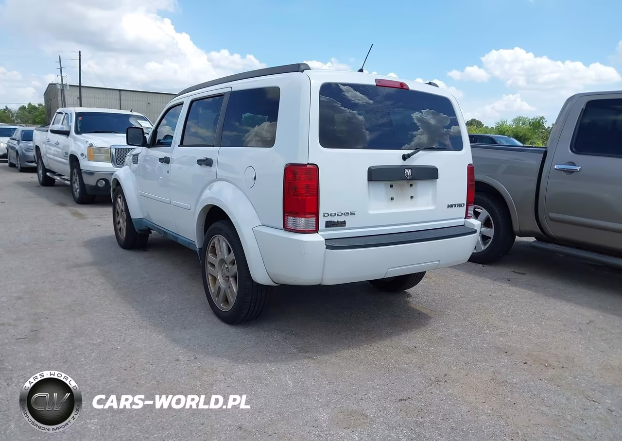 2011 Dodge Nitro Heat VIN:1D4PT4GK3BW590332 - 3