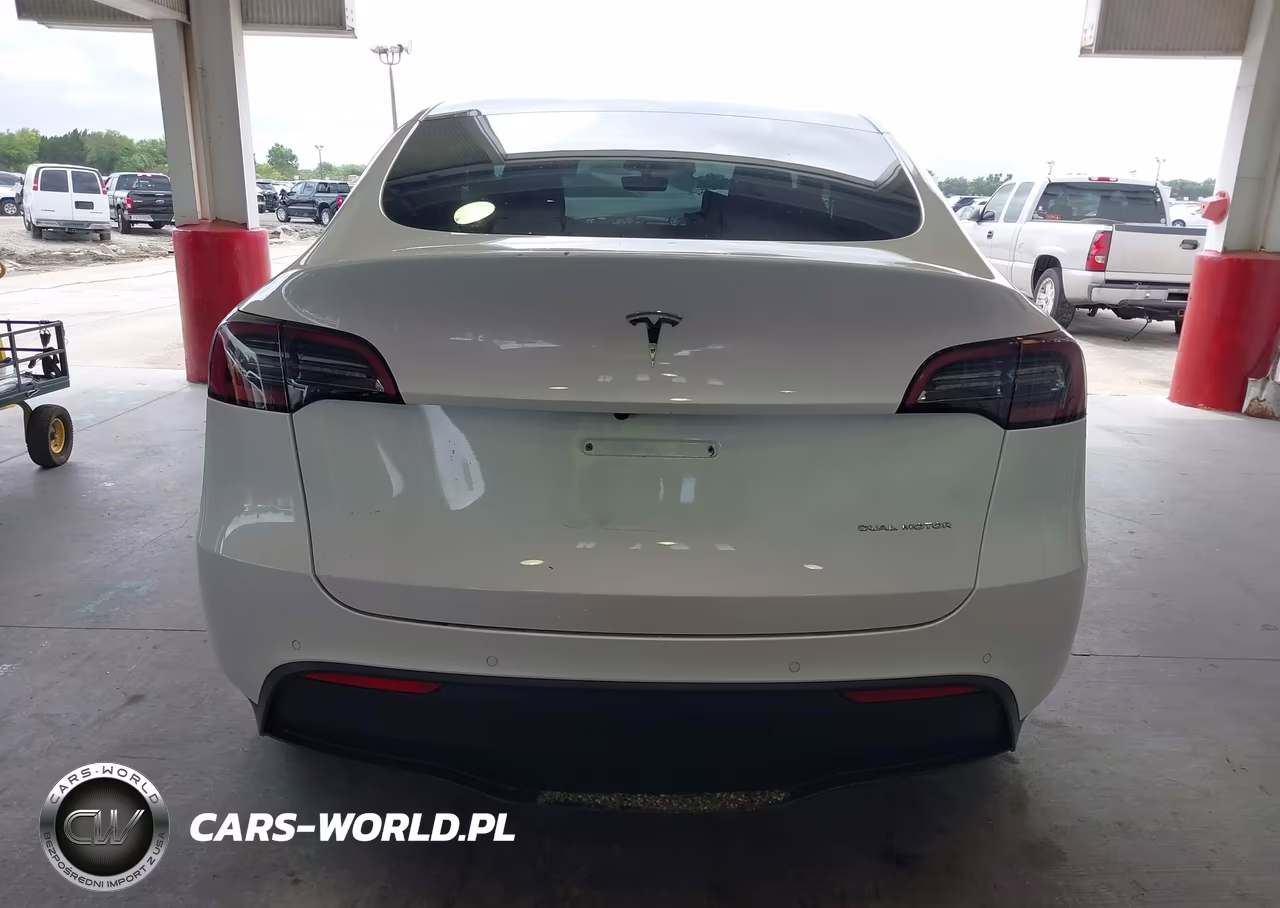 2022 Tesla Model Y Long Range Dual Motor All-Wheel Drive VIN:7SAYGDEEXNF369602 - 17
