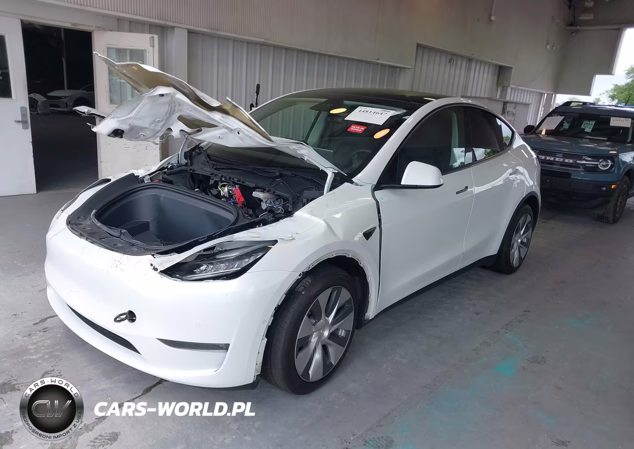 2022 Tesla Model Y Long Range Dual Motor All-Wheel Drive VIN:7SAYGDEEXNF369602 - 2