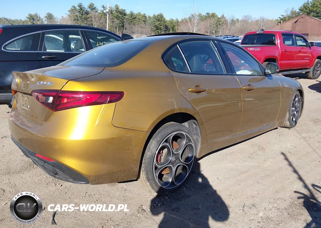 2023 Alfa Romeo Giulia Veloce Awd VIN:ZARFANBN1P7669060 - 4