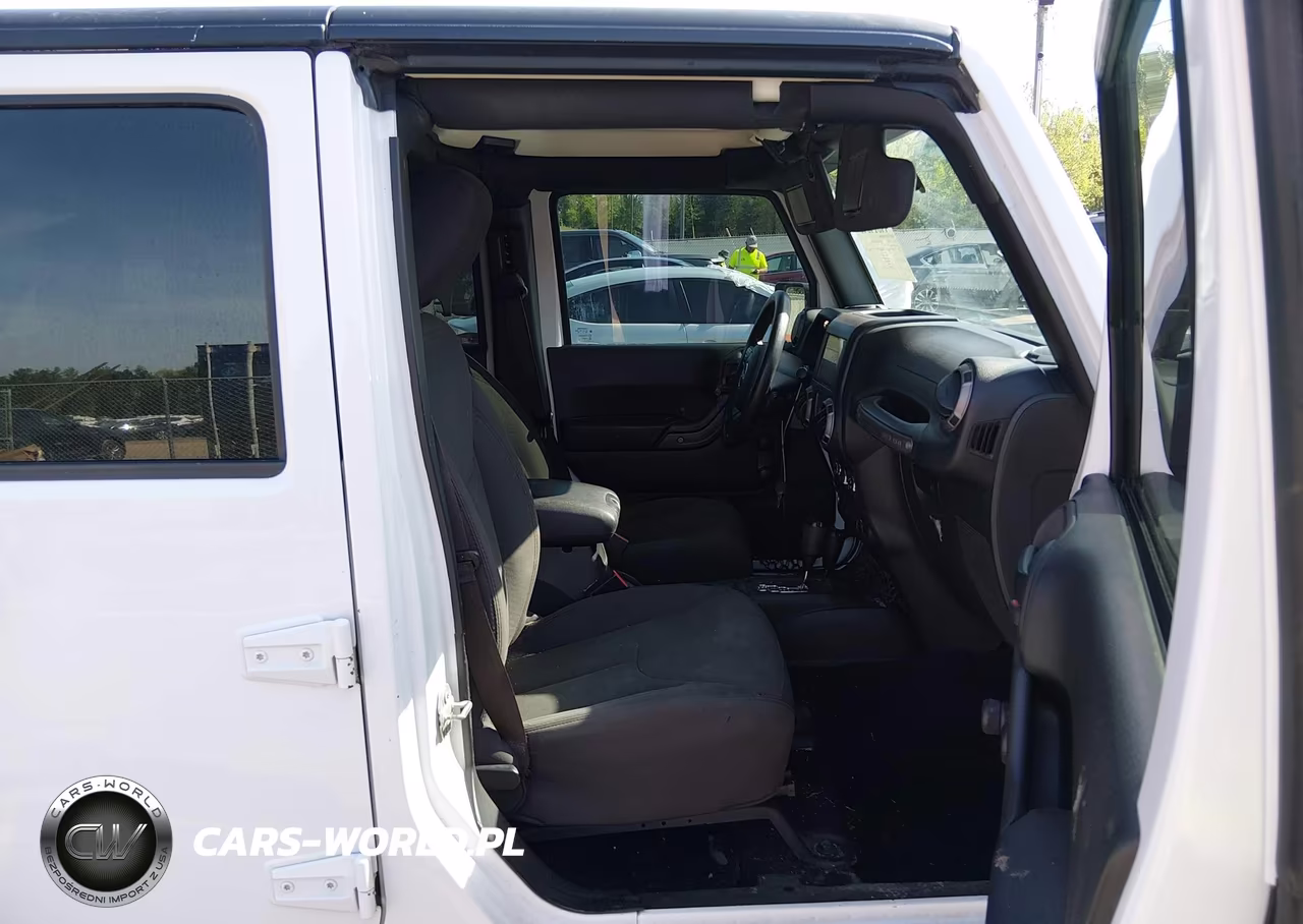 2017 Jeep Wrangler Unlimited Sport 4X4 VIN:1C4BJWDG2HL547300 - 5