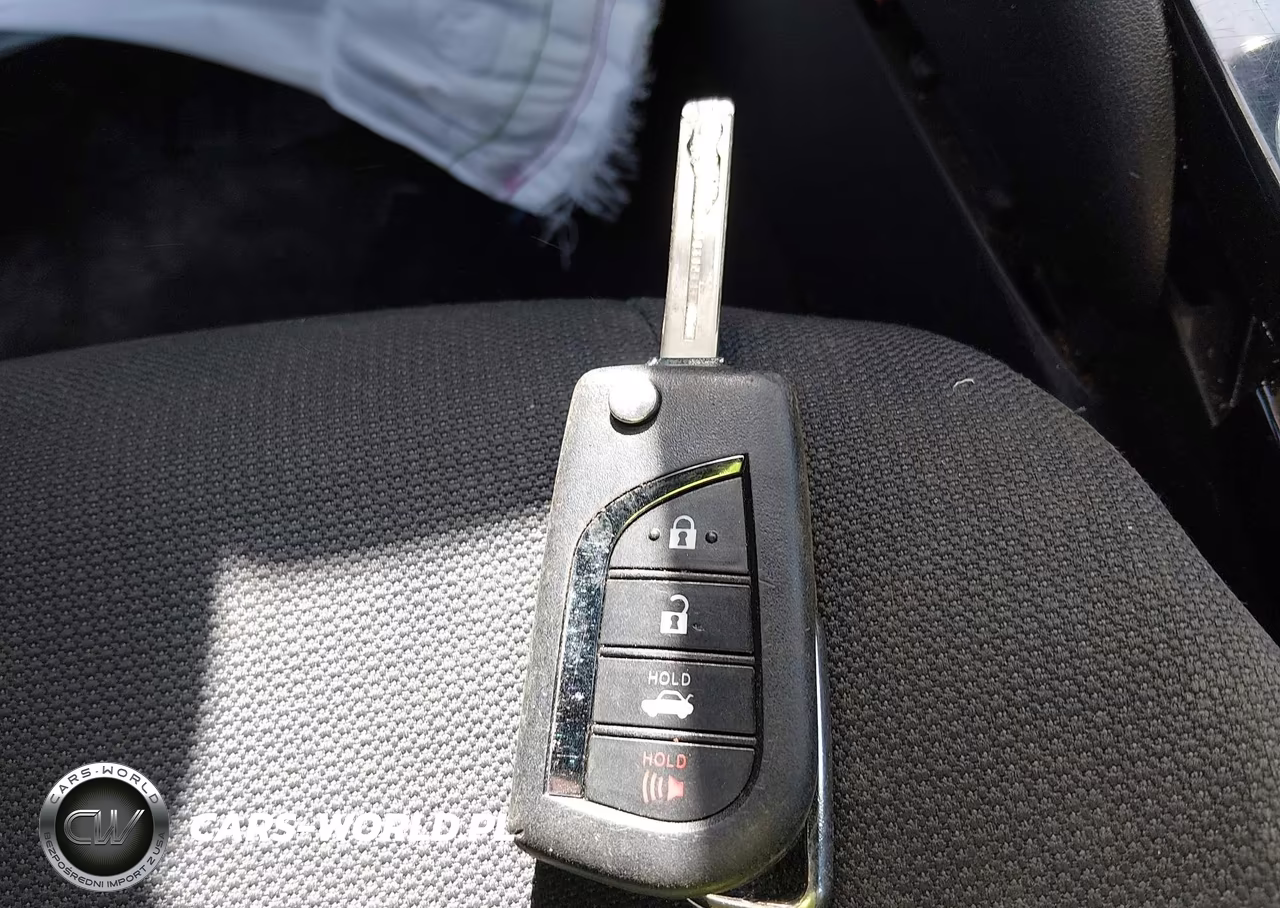 2022 Toyota Corolla Le VIN:5YFEPMAE4NP349601 - 11