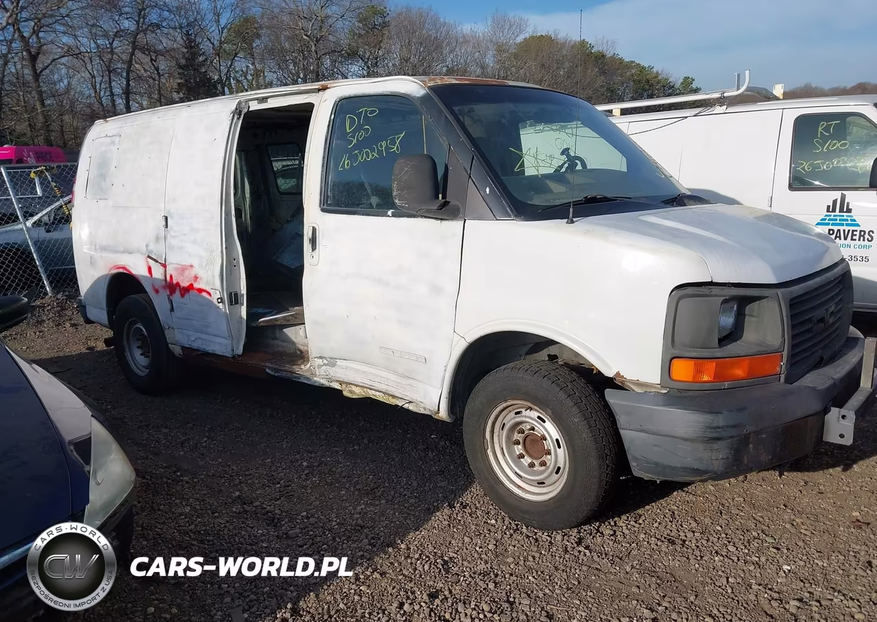 2005 GMC Savana Standard